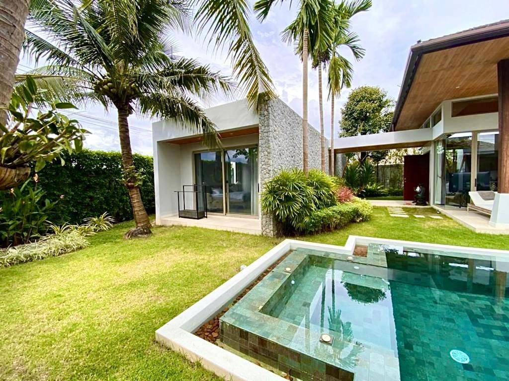 Botanica Luxury Bang Tao Phuket